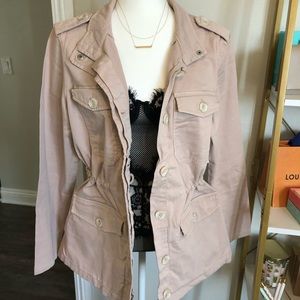 NWT ANORAK MEDIUM JACKET IN THE COLOR ROSEBUD.